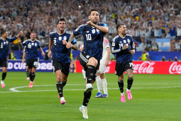 Messi becomes first to score in 7 straight World Cup games while extending goals record